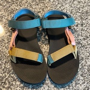 TEVA Women’s Universal Sandal | Light Multi